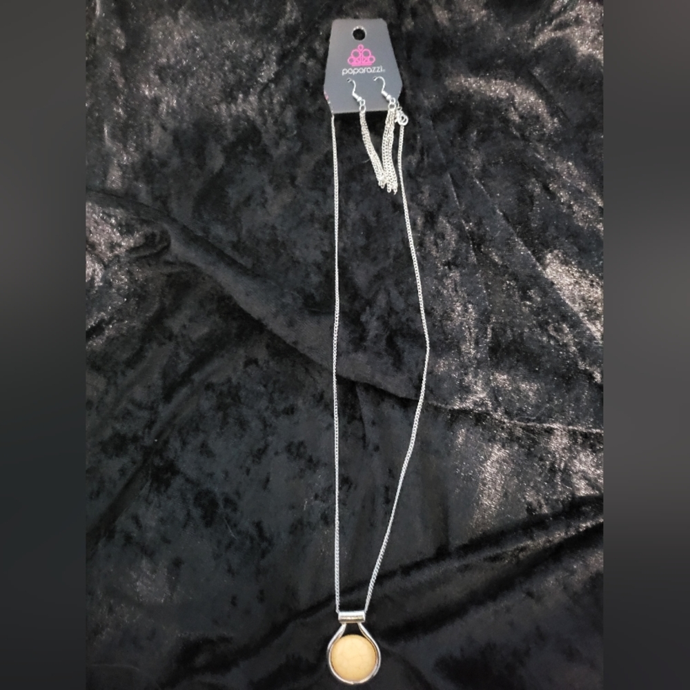 Paparazzi Necklace and Earrings